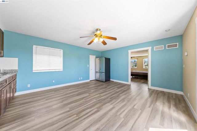 2102 2102 Overhill Rd, Concord, CA 94520