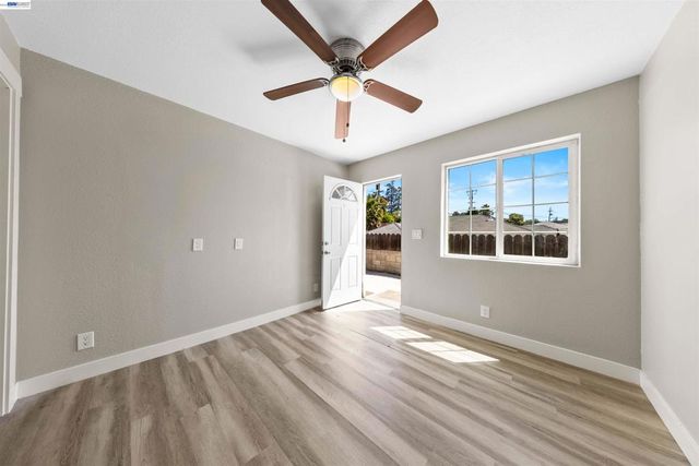 2102 2102 Overhill Rd, Concord, CA 94520