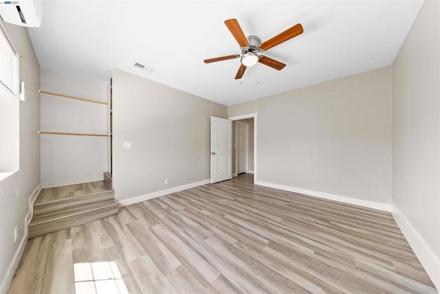 2102 2102 Overhill Rd, Concord, CA 94520