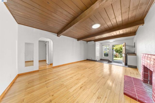 2102 2102 Overhill Rd, Concord, CA 94520