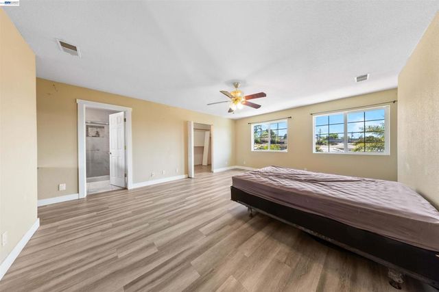 2102 2102 Overhill Rd, Concord, CA 94520