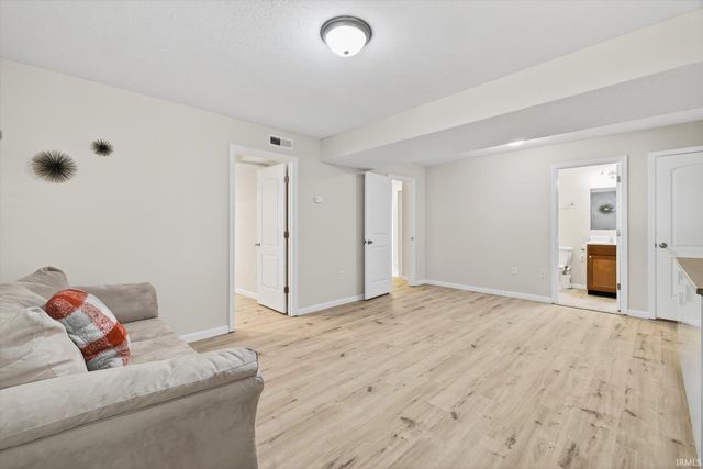 1210 S Park Avenue, Bloomington, IN 47401