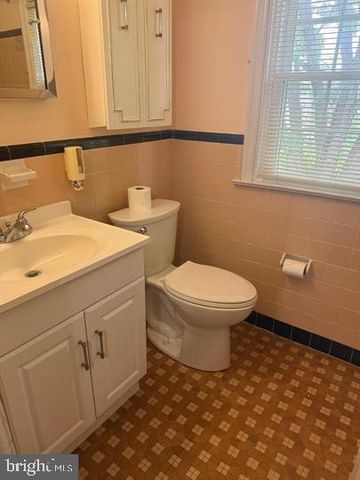 23 W WOODLAND AVE, Springfield, PA 19064