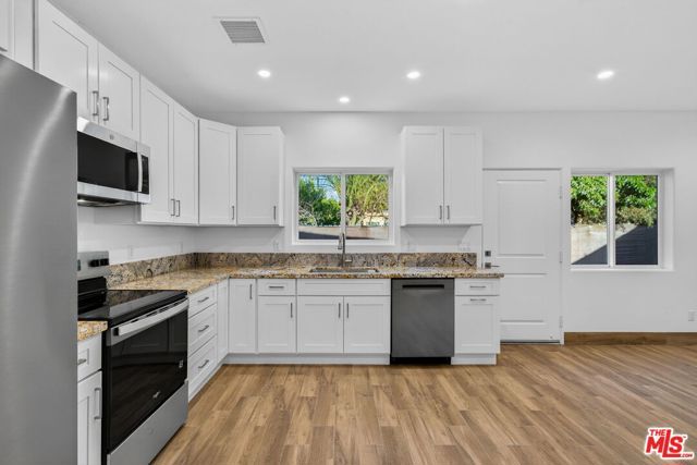 17623 Burbank Boulevard, Encino (los Angeles), CA 91316