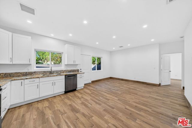 17623 Burbank Boulevard, Encino (los Angeles), CA 91316