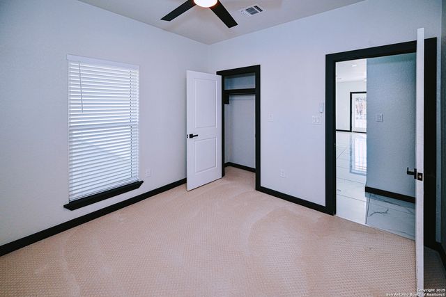 140 county road 6871, Natalia, TX 78059