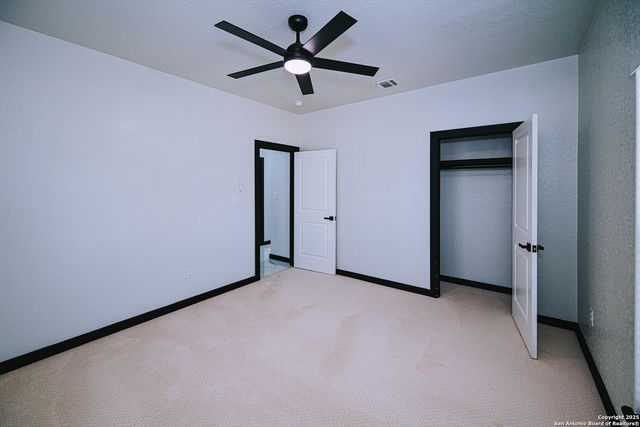 140 county road 6871, Natalia, TX 78059
