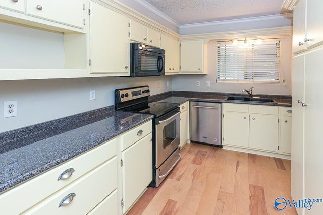 140 Summerview Drive, Madison, AL 35758