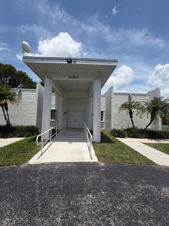 10350 SW 220th St 257, Cutler Bay, FL 33190