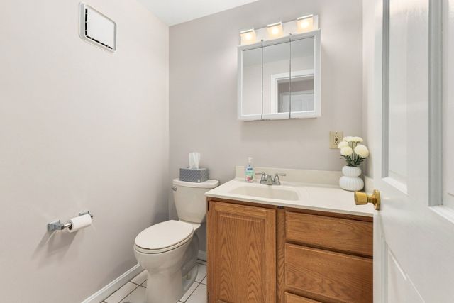 128 Parker Street 4D, Acton, MA 01720