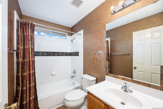 10407 Crystal, Universal City, TX 78148