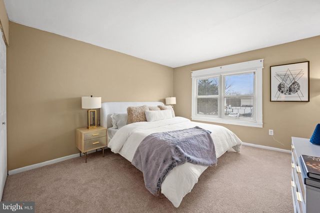 8229 CHELWYNDE AVE, Philadelphia, PA 19153