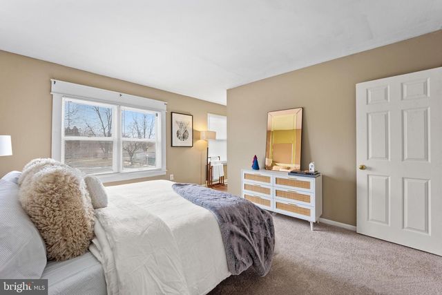 8229 CHELWYNDE AVE, Philadelphia, PA 19153