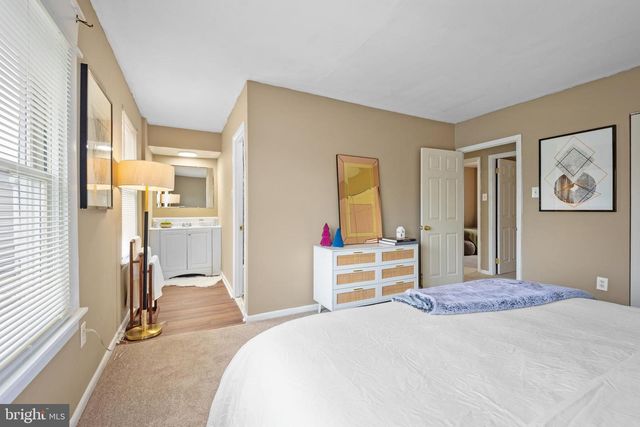 8229 CHELWYNDE AVE, Philadelphia, PA 19153