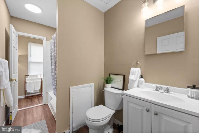 8229 CHELWYNDE AVE, Philadelphia, PA 19153