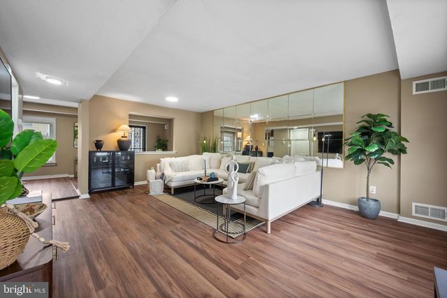 8229 CHELWYNDE AVE, Philadelphia, PA 19153