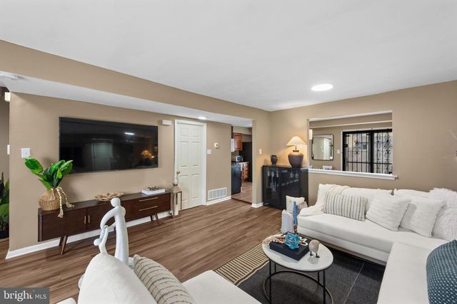 8229 CHELWYNDE AVE, Philadelphia, PA 19153