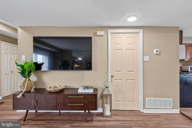 8229 CHELWYNDE AVE, Philadelphia, PA 19153