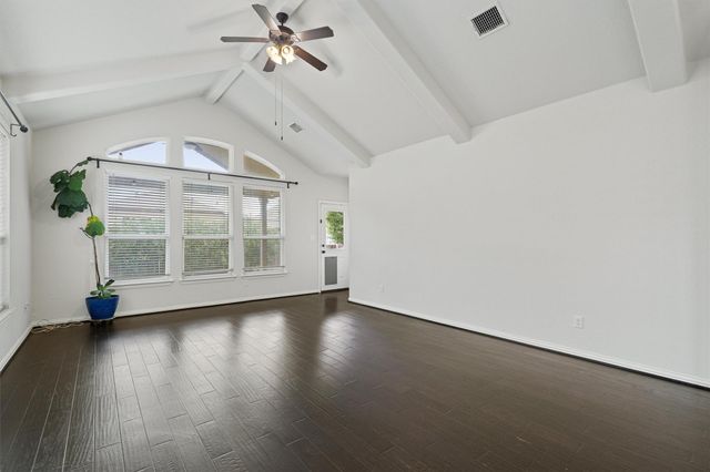 304 Peggy DR, Liberty Hill, TX 78642