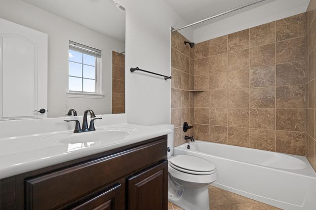 304 Peggy DR, Liberty Hill, TX 78642