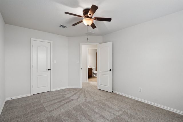 304 Peggy DR, Liberty Hill, TX 78642