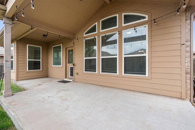 304 Peggy DR, Liberty Hill, TX 78642