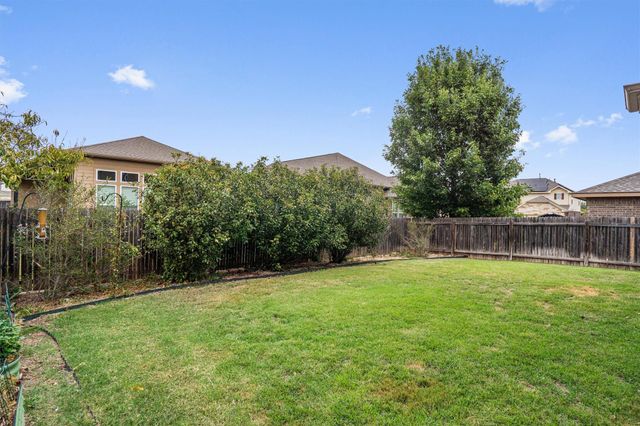 304 Peggy DR, Liberty Hill, TX 78642