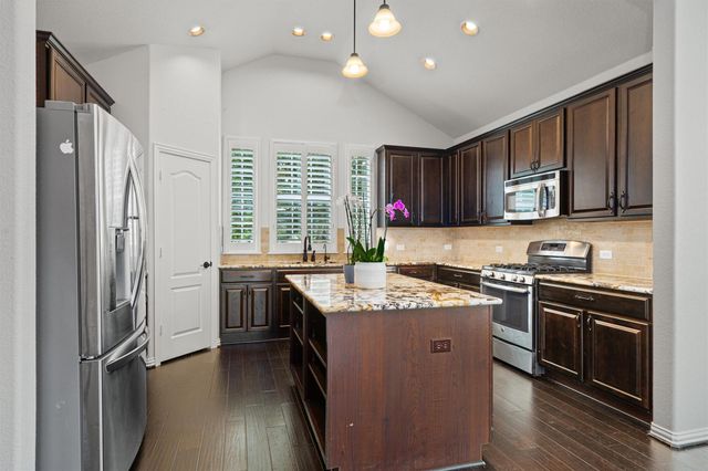 304 Peggy DR, Liberty Hill, TX 78642