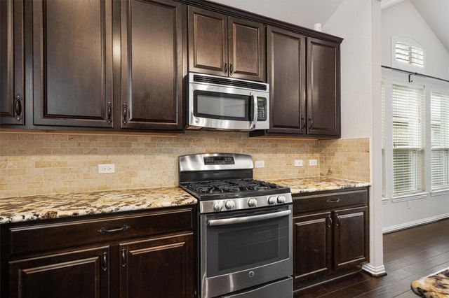 304 Peggy DR, Liberty Hill, TX 78642