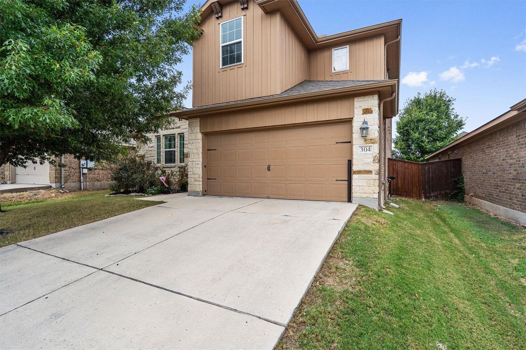 304 Peggy DR, Liberty Hill, TX 78642