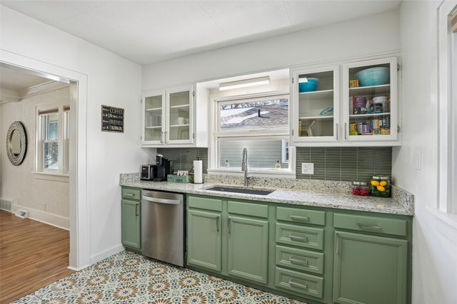 3111 Leado Avenue, Des Moines, IA 50310