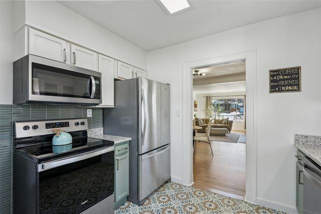 3111 Leado Avenue, Des Moines, IA 50310