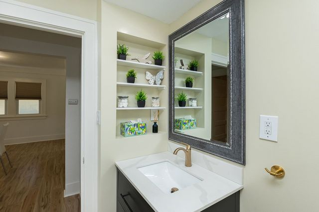 3111 Leado Avenue, Des Moines, IA 50310