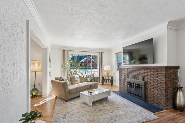 3111 Leado Avenue, Des Moines, IA 50310