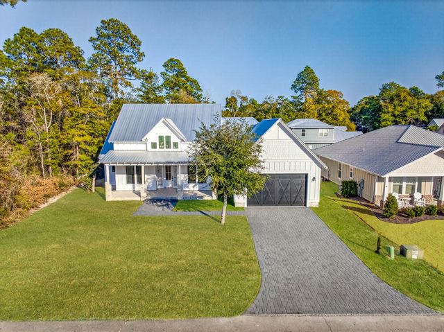 186 Hibernate Way, Freeport, FL 32439