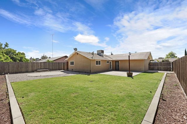 2100 preston Ln, Modesto, CA 95355