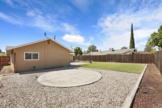2100 preston Ln, Modesto, CA 95355