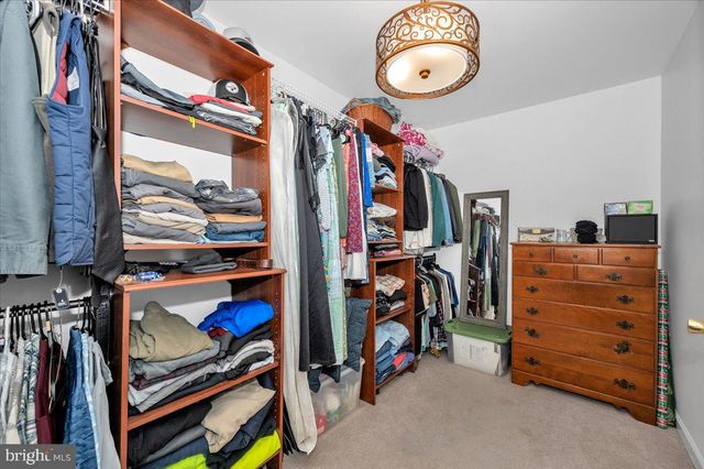 110 TOPAZ DR, Chambersburg, PA 17202