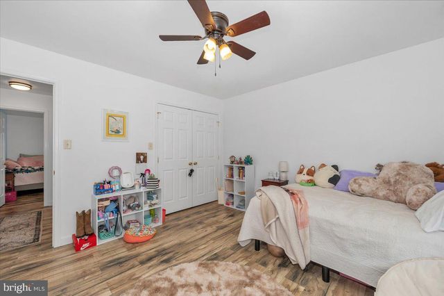 110 TOPAZ DR, Chambersburg, PA 17202