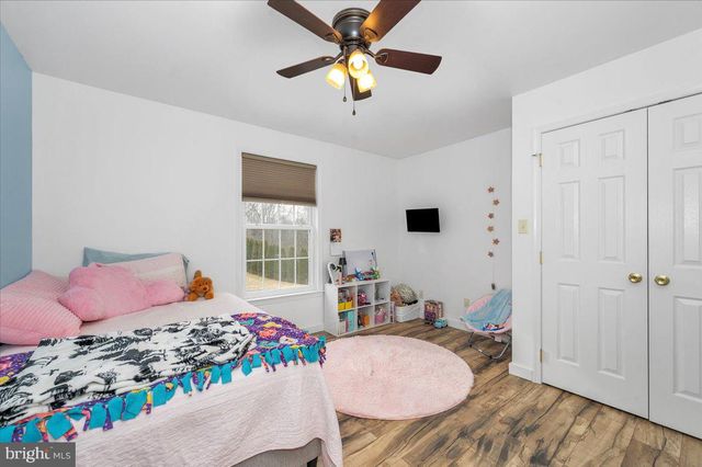 110 TOPAZ DR, Chambersburg, PA 17202