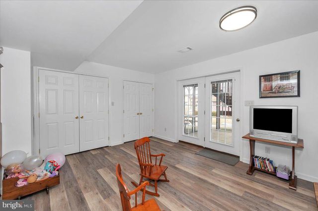 110 TOPAZ DR, Chambersburg, PA 17202