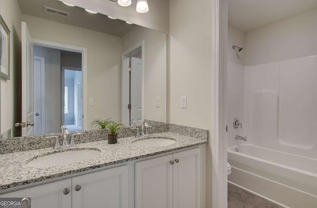 2713 Riverpine Trail, Atlanta, GA 30331