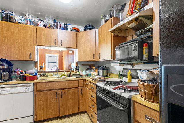 869 7th Avenue NW, New Brighton, MN 55112