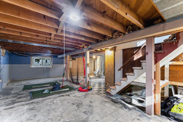 869 7th Avenue NW, New Brighton, MN 55112