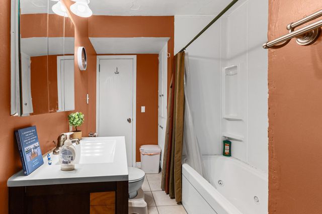 869 7th Avenue NW, New Brighton, MN 55112