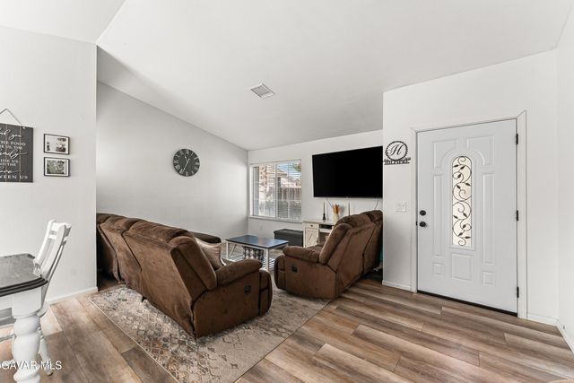 44237 Danya Lane, Lancaster, CA 93536