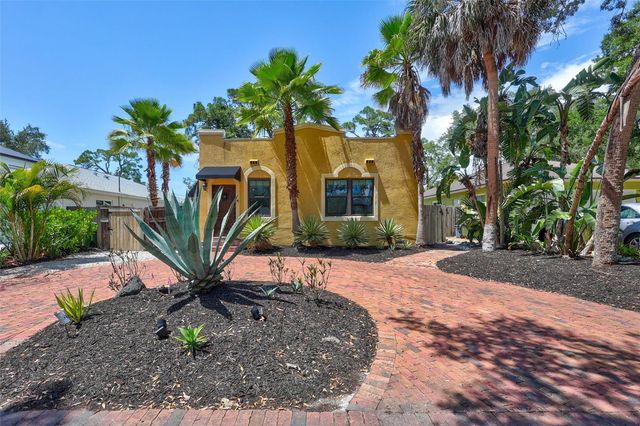 2437 FLOYD STREET, Sarasota, FL 34239