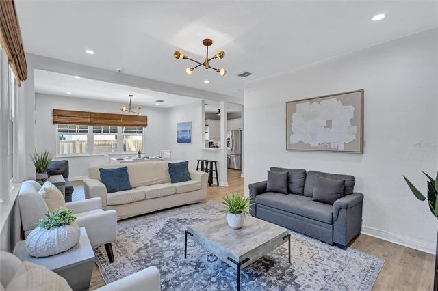 2437 FLOYD STREET, Sarasota, FL 34239