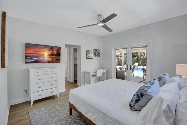 2437 FLOYD STREET, Sarasota, FL 34239