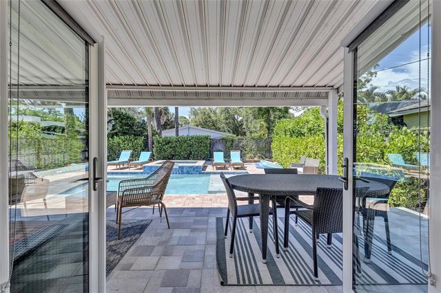 2437 FLOYD STREET, Sarasota, FL 34239